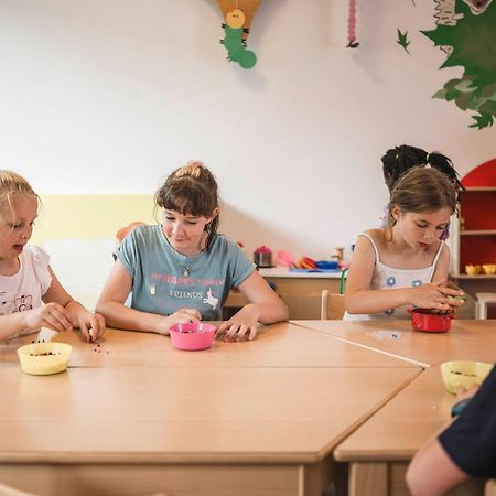 Familienhotel Viktoria Ulten Buitenkant foto
