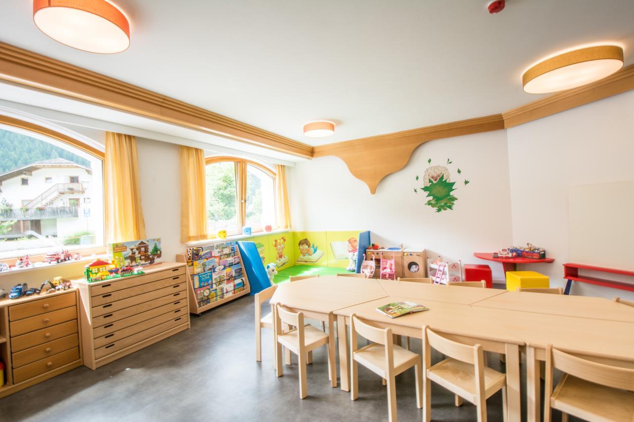 Familienhotel Viktoria Ulten Buitenkant foto