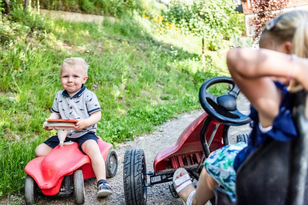Familienhotel Viktoria Ulten Buitenkant foto