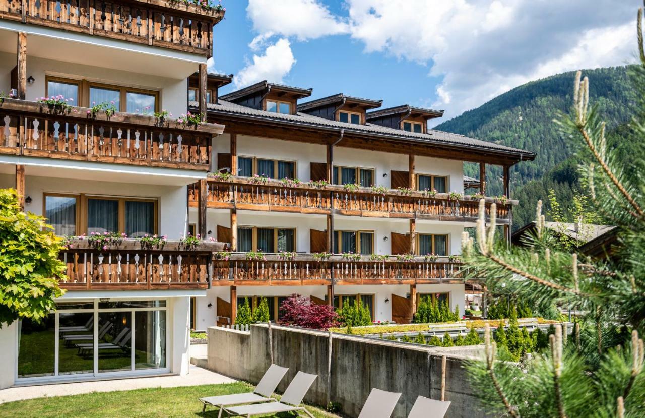 Familienhotel Viktoria Ulten Buitenkant foto