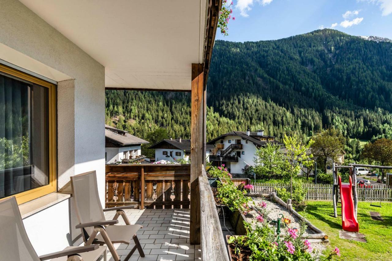 Familienhotel Viktoria Ulten Buitenkant foto