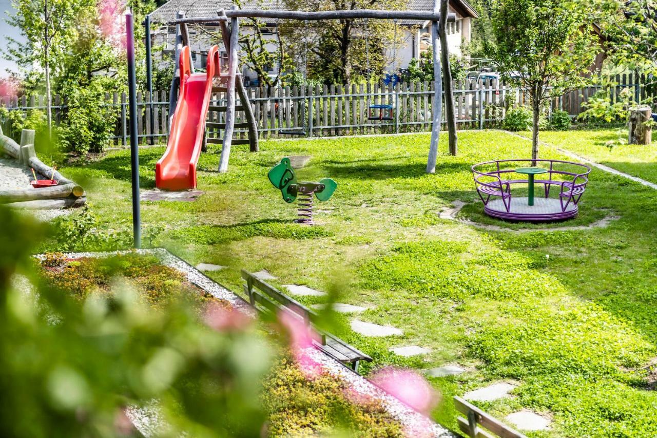 Familienhotel Viktoria Ulten Buitenkant foto